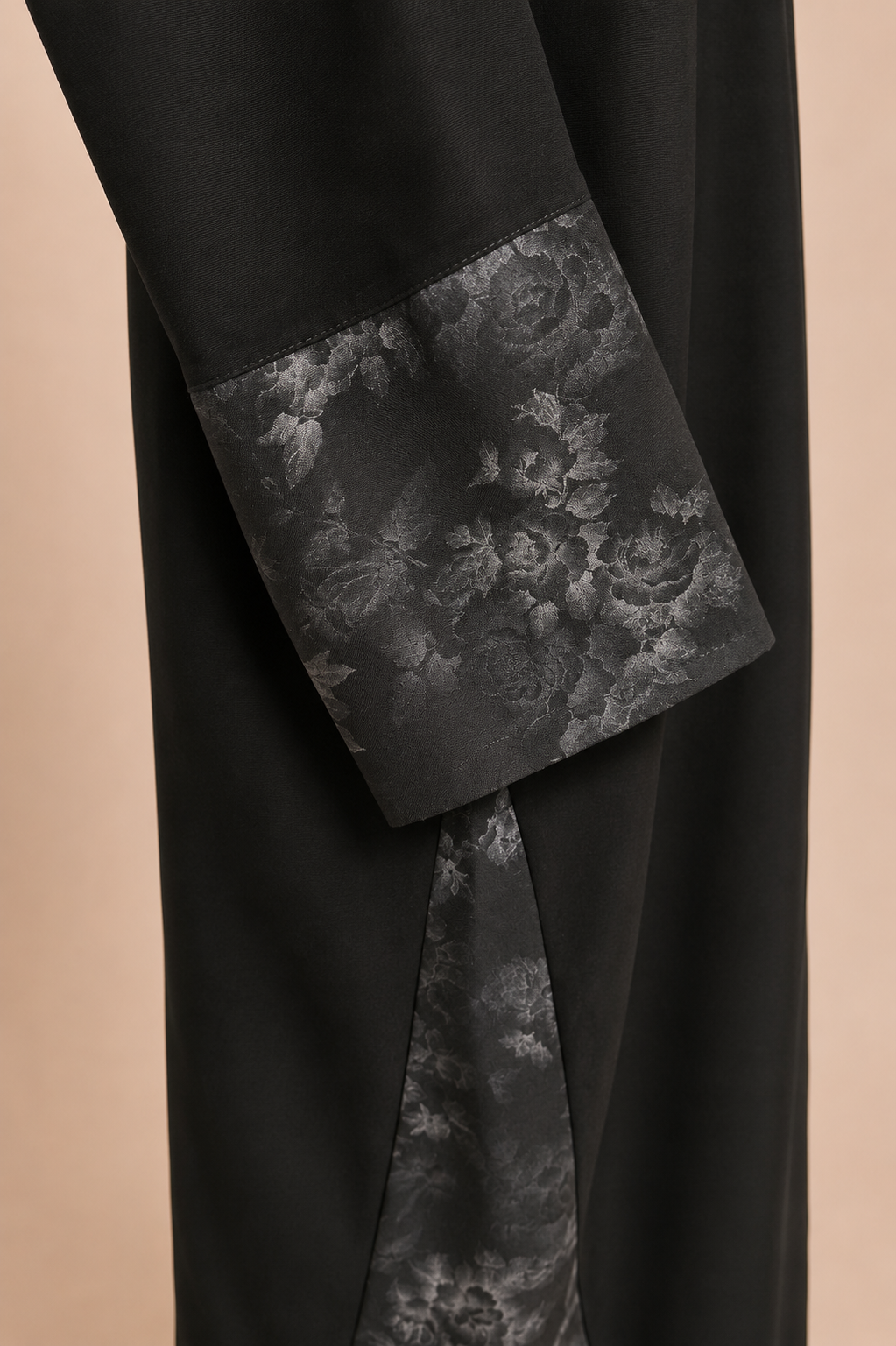 Abaya Areej